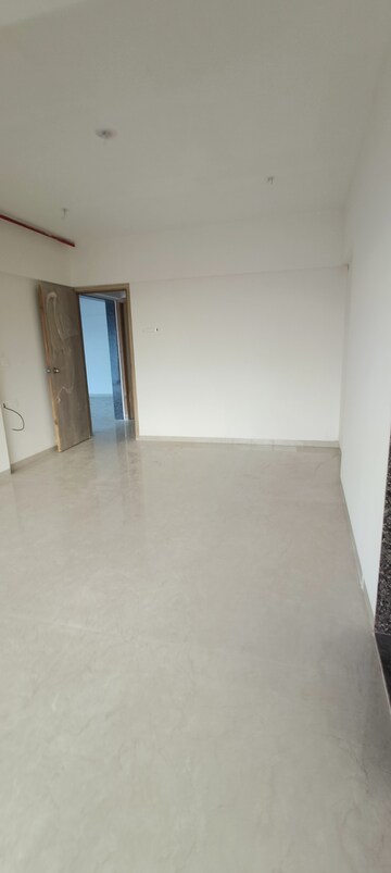 Room in 3 BHK Apartment at Borivali West – for Sale