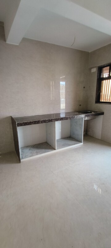 Room in 3 BHK Apartment at Borivali West – for Sale
