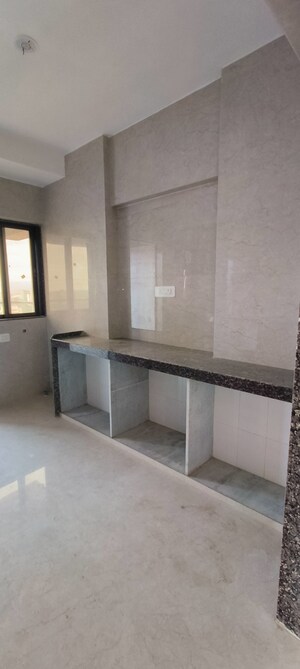 Room in 3 BHK Apartment at Borivali West – for Sale