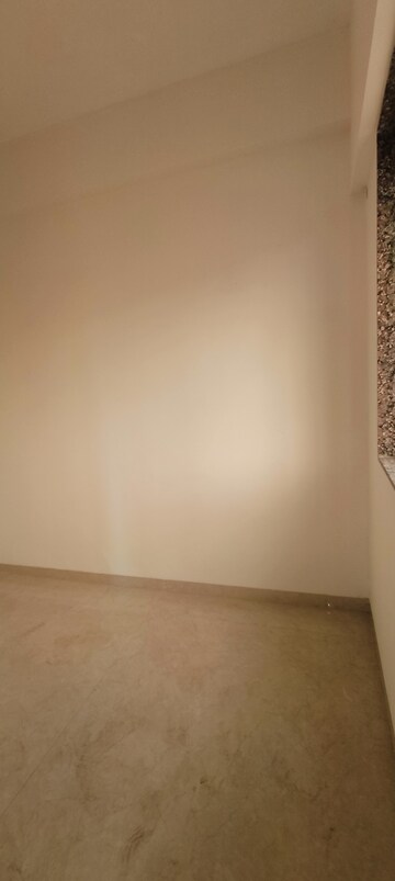 Room in 3 BHK Apartment at Borivali West – for Sale