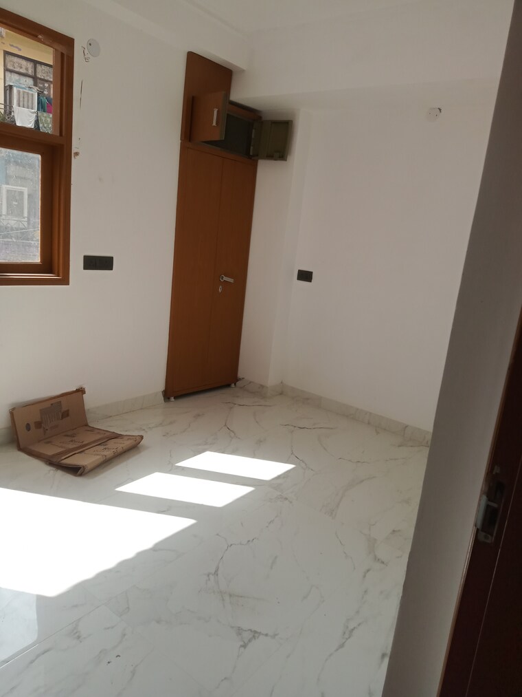 Room, neb sarai 1 Bedroom 450 Sq.Ft. Builder Floor In Neb Sarai Delhi 9392820