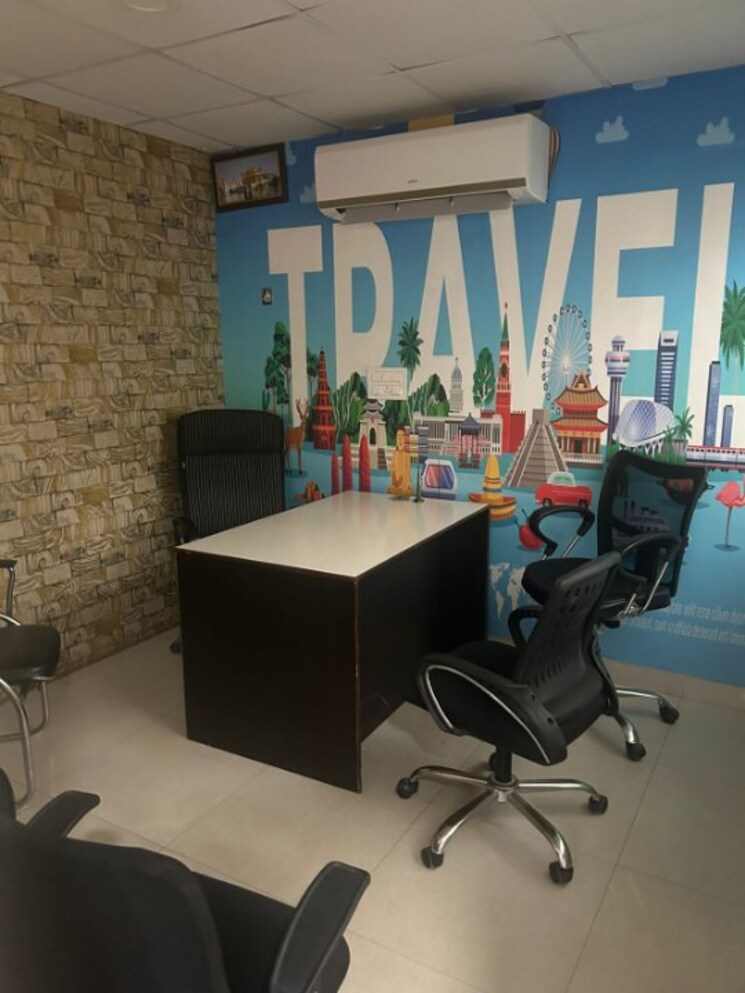 Team Area, sector 17 Commercial Office Space 600 Sq.Ft. In Sector 17 Chandigarh 9392705