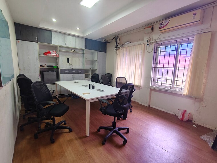 Team Area, ekkatuthangal Commercial Office Space in IT/SEZ 2000 Sq.Ft. In Ekkatuthangal Chennai 9392886
