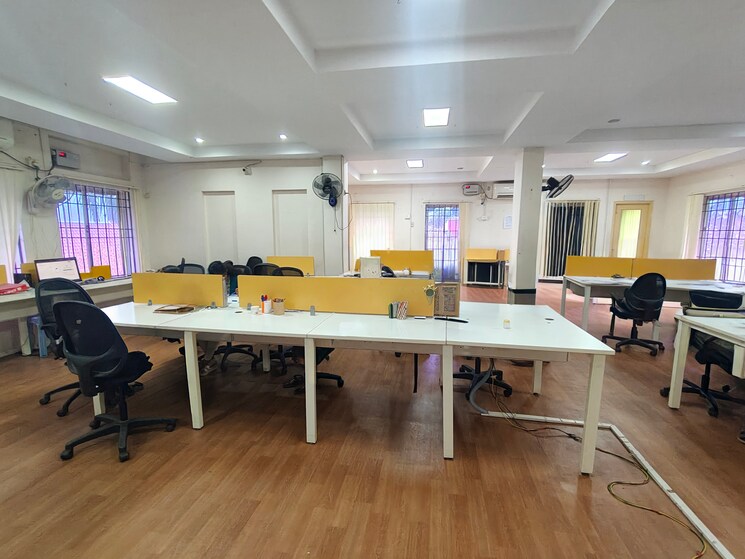 Team Area, ekkatuthangal Commercial Office Space in IT/SEZ 2000 Sq.Ft. In Ekkatuthangal Chennai 9392886