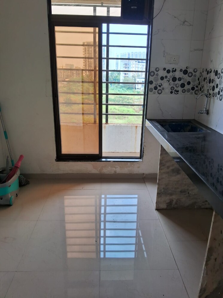 Balcony, regency-estate 1 Bedroom 425 Sq.Ft. Apartment In Dombivli East Thane 9392776