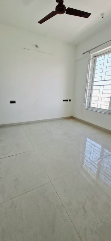 Room in 2 BHK Apartment at Nyati Equatorial, Bavdhan – for Rent