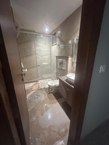 Master Bedroom in 3 BHK Builder Floor at Rajouri Garden – for Rent