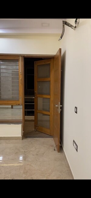 Room in 3 BHK Builder Floor at BP Homes, Sector 85 – for Rent