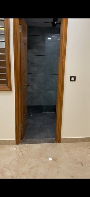 Room in 3 BHK Builder Floor at BP Homes, Sector 85 – for Rent