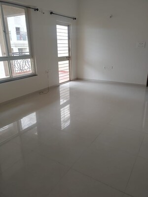 Room in 3 BHK Apartment at Nyati Equatorial, Bavdhan – for Rent