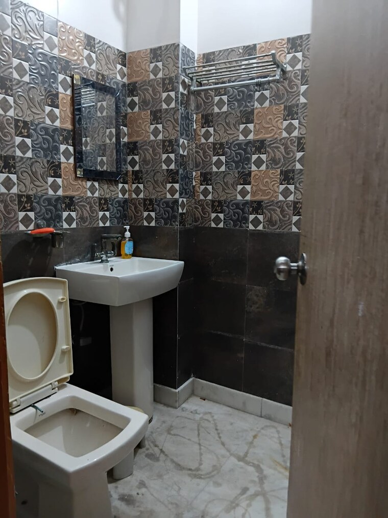 Team Area, vasundhara sector 10 1 Bedroom 700 Sq.Ft. Builder Floor In Vasundhara Sector 10 Ghaziabad 9392984