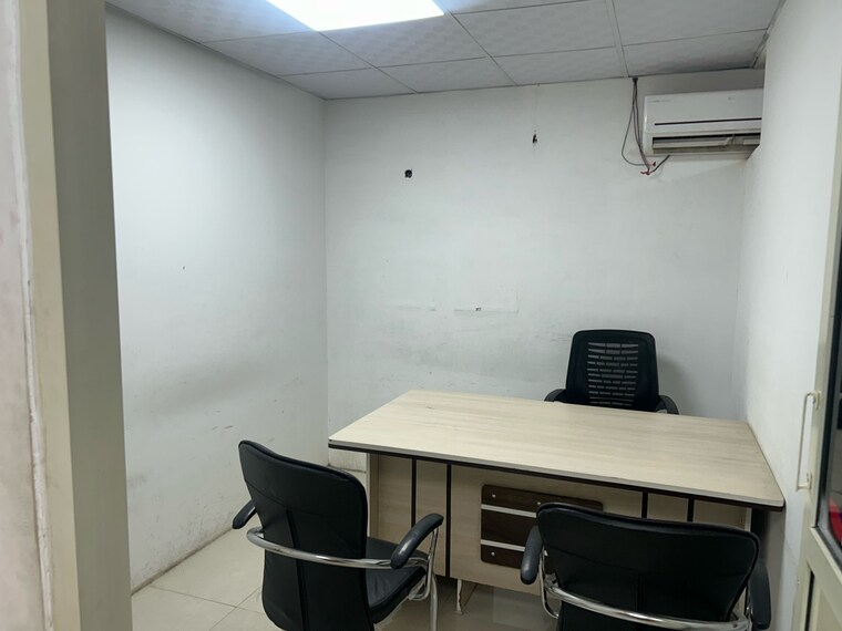 Team Area, sector 17 Commercial Office Space 1300 Sq.Ft. In Sector 17 Chandigarh 9393059
