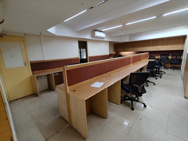 Team Area, ekkatuthangal Commercial Office Space in IT/SEZ 2200 Sq.Ft. In Ekkatuthangal Chennai 9393364