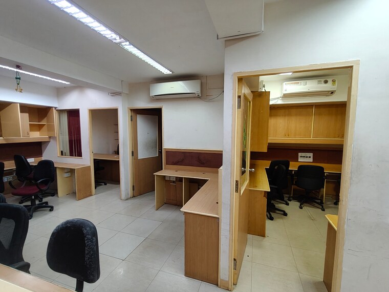 Team Area, ekkatuthangal Commercial Office Space in IT/SEZ 2200 Sq.Ft. In Ekkatuthangal Chennai 9393364
