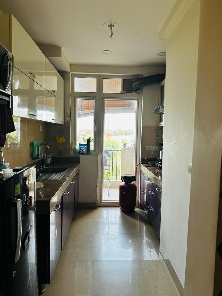 Kitchen, emaar-emerald-estate 2 Bedroom 1020 Sq.Ft. Apartment In Sector 65 Gurgaon 9393433