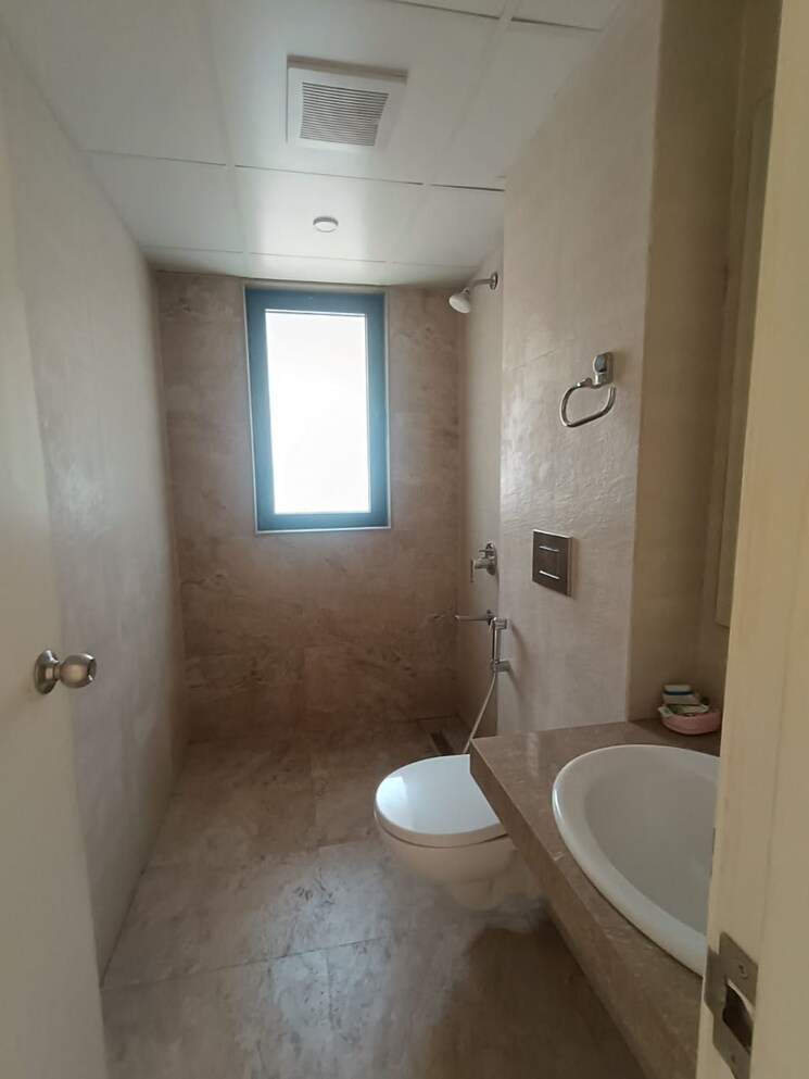 Bathroom, supreme-belmac-residences 3 Bedroom 1353 Sq.Ft. Apartment In Kalyani Nagar Pune 9393430