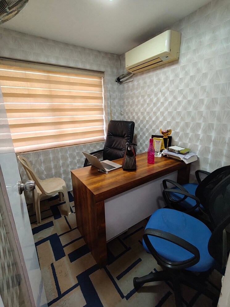 Team Area, thyagaraya nagar Commercial Office Space in IT/SEZ 2350 Sq.Ft. In Thyagaraya Nagar Chennai 9393442