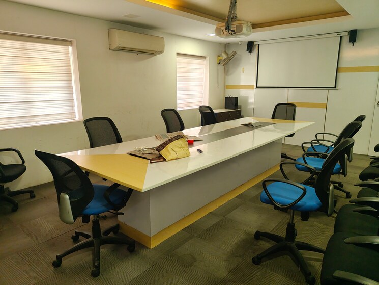 Team Area, thyagaraya nagar Commercial Office Space in IT/SEZ 2350 Sq.Ft. In Thyagaraya Nagar Chennai 9393442