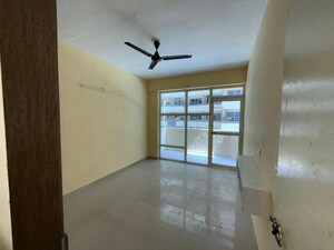 Room in 2 BHK Apartment at Pyramid Urban Homes 3, Sector 67a – for Rent