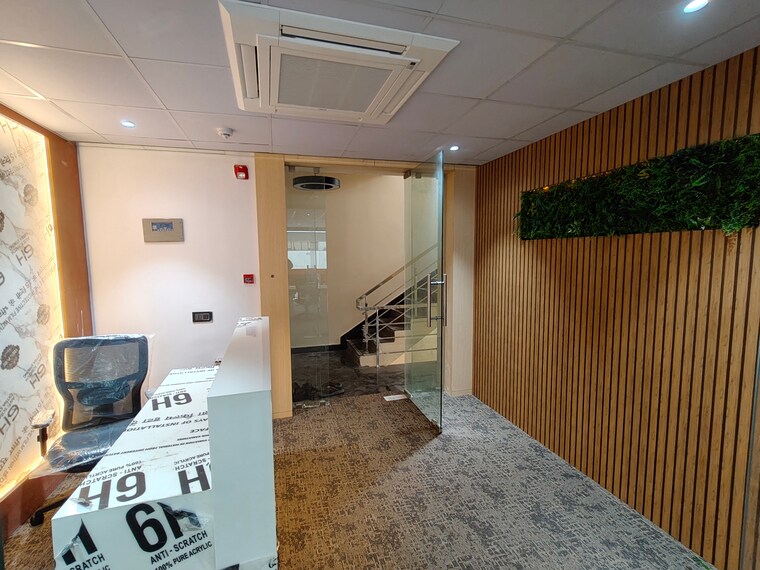  Parking, anna nagar east Commercial Office Space in IT/SEZ 3000 Sq.Ft. In Anna Nagar East Chennai 9393567