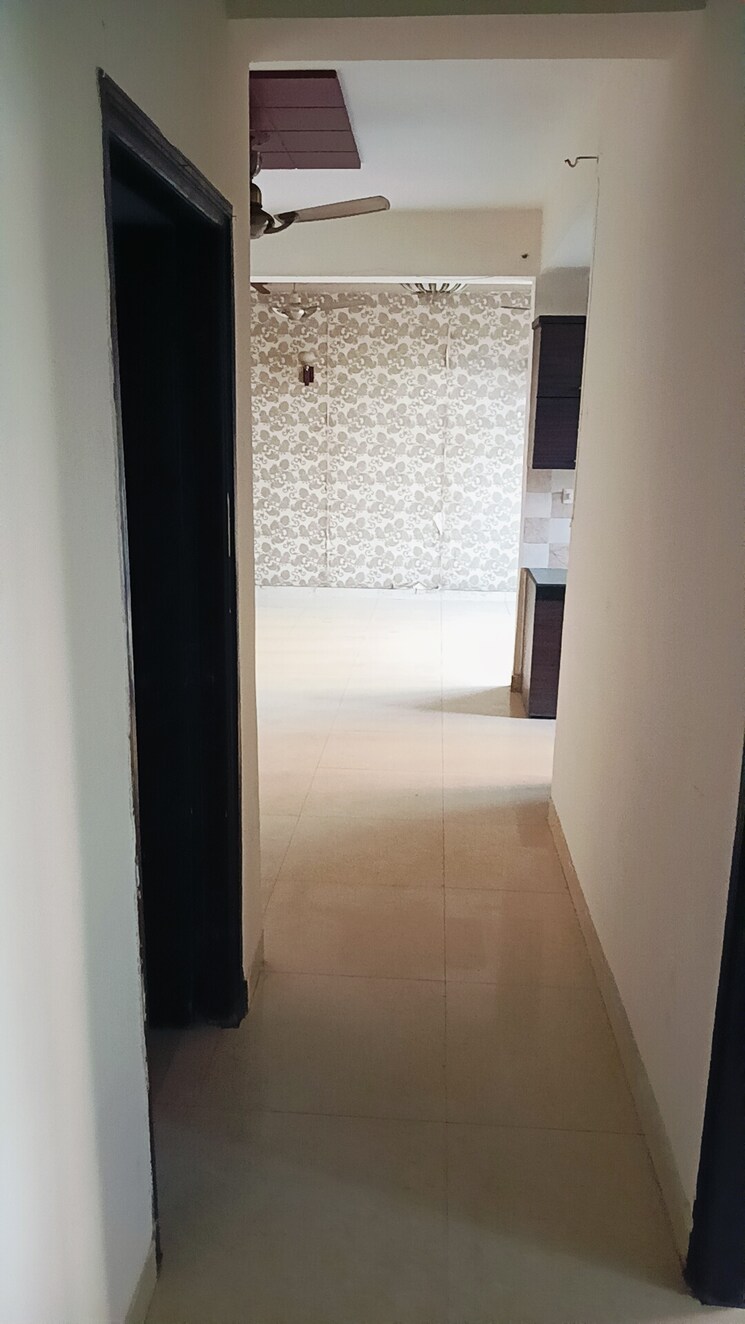 Room, dundahera 3 Bedroom 1535 Sq.Ft. Apartment In Dundahera Ghaziabad 9393511