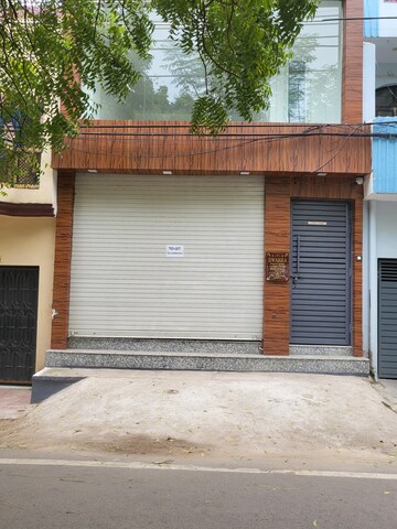  Shop For Rent in Vikas Nagar