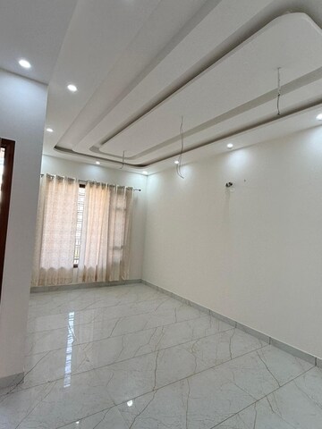 Room in 4 BHK Independent House at Sunny Enclave – for Sale