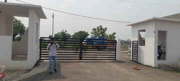  Plot – Exterior View View at Gosainganj - for Sale