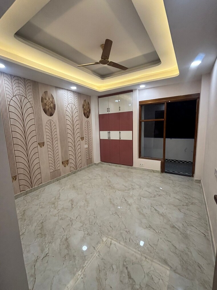 Bedroom, sector 21a 4 Bedroom 300 Sq.Yd. Builder Floor In Sector 21a Faridabad 9393636