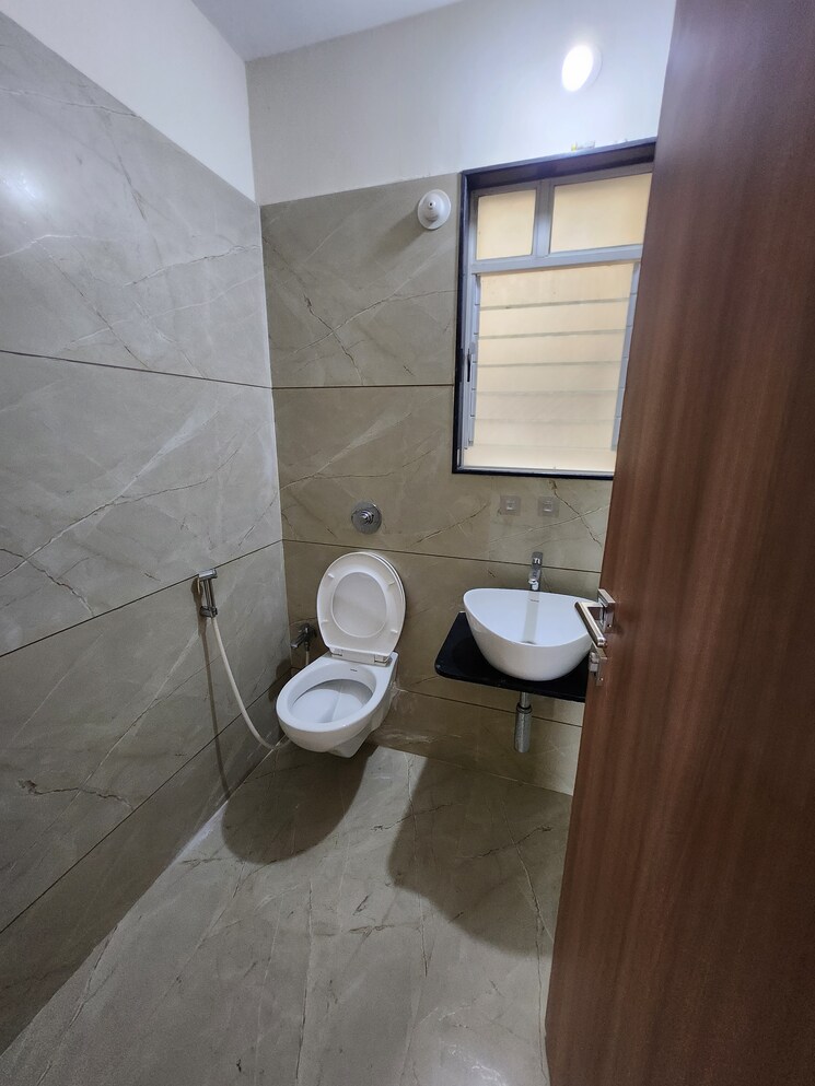 Bathroom, anand-eastwoods 2 Bedroom 803 Sq.Ft. Apartment In Viman Nagar Pune 9393732