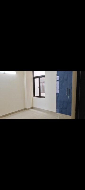 Room in 1.5 BHK Builder Floor at Parklands, Sector 85 – for Sale