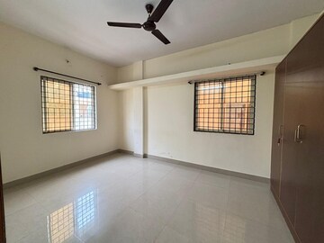 Room in 1 BHK Builder Floor at Bellandur – for Rent