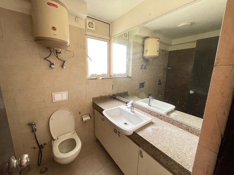 Bathroom, shapoorji-pallonji-joyville-gurgaon 2 Bedroom 589 Sq.Ft. Apartment In Sector 102 Gurgaon 9393791