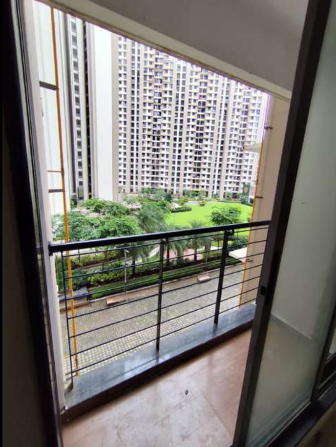 2 BHK + Pooja Room Apartment For Rent in Runwal Eirene