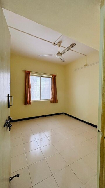 Room in 2 BHK Apartment at Vishnu Krupa CHS, Hadapsar – for Rent