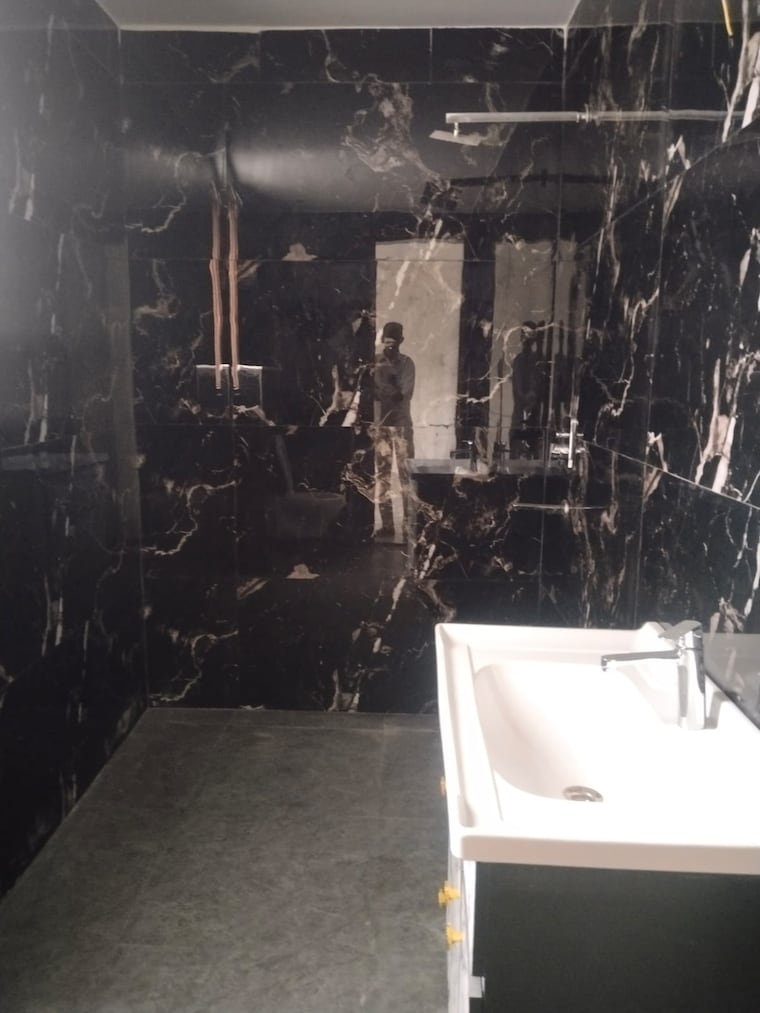 Bathroom, ashoka-enclave-faridabad 4 Bedroom 272 Sq.Yd. Builder Floor In Sector 34 Faridabad 9393937