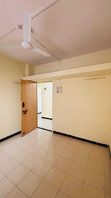 Room in 2 BHK Apartment at Vishnu Krupa CHS, Hadapsar – for Rent