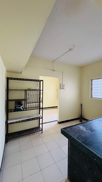 Room in 2 BHK Apartment at Vishnu Krupa CHS, Hadapsar – for Rent