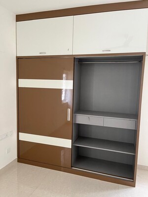 Room in 4 BHK Apartment at Prestige High Fields, Gachibowli – for Sale