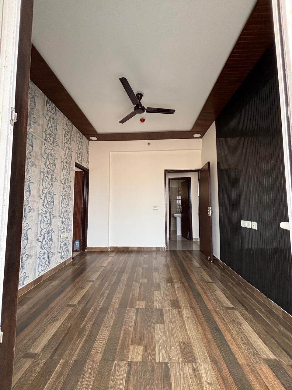 2 BHK Apartment For Rent in Panchsheel Greens II