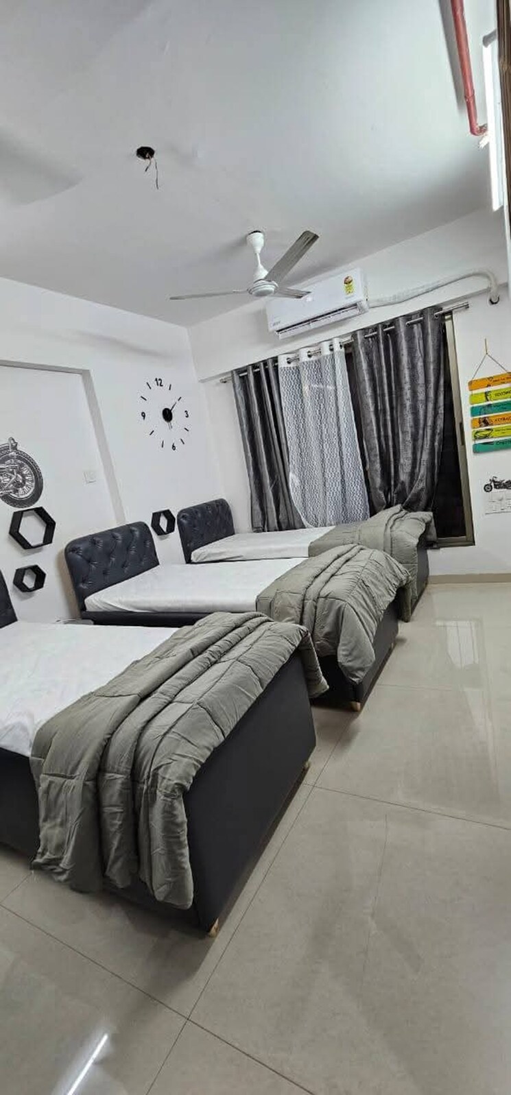 Room, andheri east Pg For Boys In Andheri East 9393996