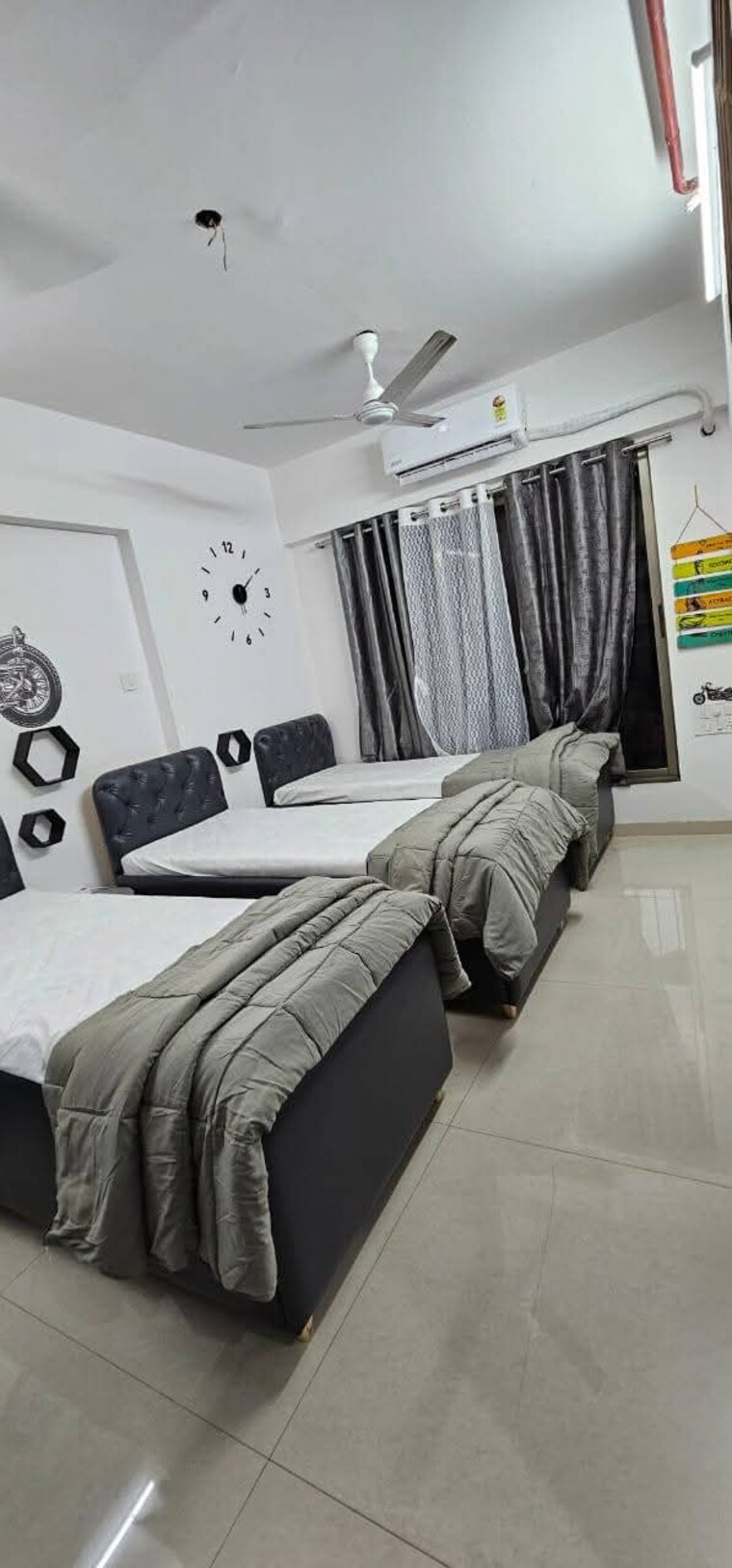 Room, andheri east Pg For Boys In Andheri East 9393996