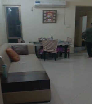 2.5 BHK Apartment For Rent in Raheja Acropolis, Deonar