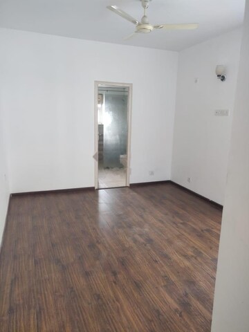 Room in 3 BHK Apartment at Supertech Araville, Sector 79 – for Rent