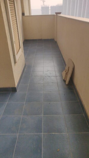 Building Lobby in 3 BHK Apartment at Supertech Araville, Sector 79 – for Rent