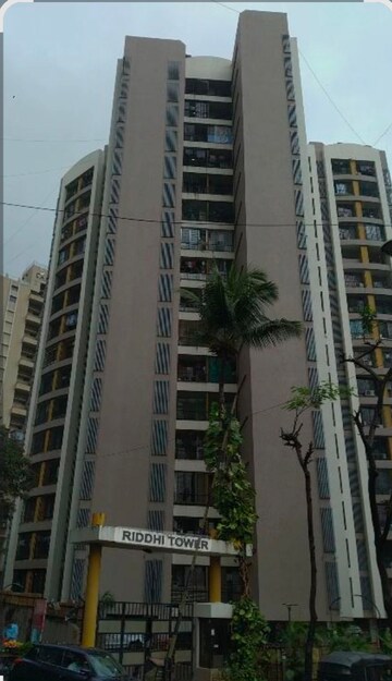 3 BHK Apartment For Rent in Riddhi Tower, Malad East