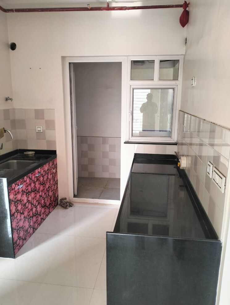 Kitchen, goel-ganga-utopia 3 Bedroom 1500 Sq.Ft. Apartment In Bavdhan Pune 9394229