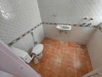 Bathroom in 2 BHK Apartment at Suncity Avenue 76, Sector 76 – for Rent