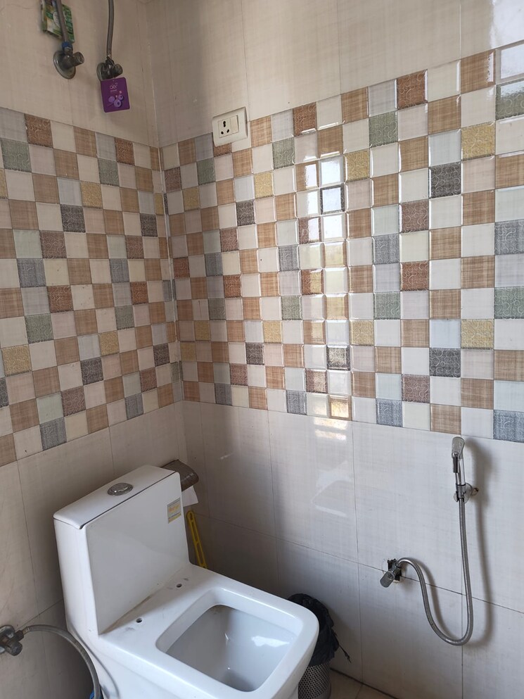 Bathroom, rajpur 1 Bedroom 50 Sq.Yd. Builder Floor In Rajpur Delhi 9394258