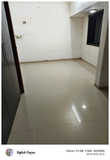 Room in 6 BHK Villa at Goregaon West – for Rent